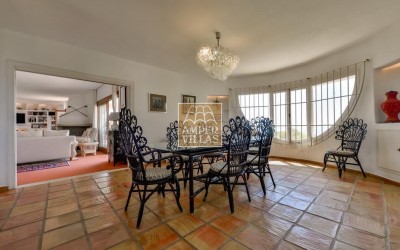 Exclusiva villa con impresionantes vistas panorámicas junto al Club de Golf de Altea